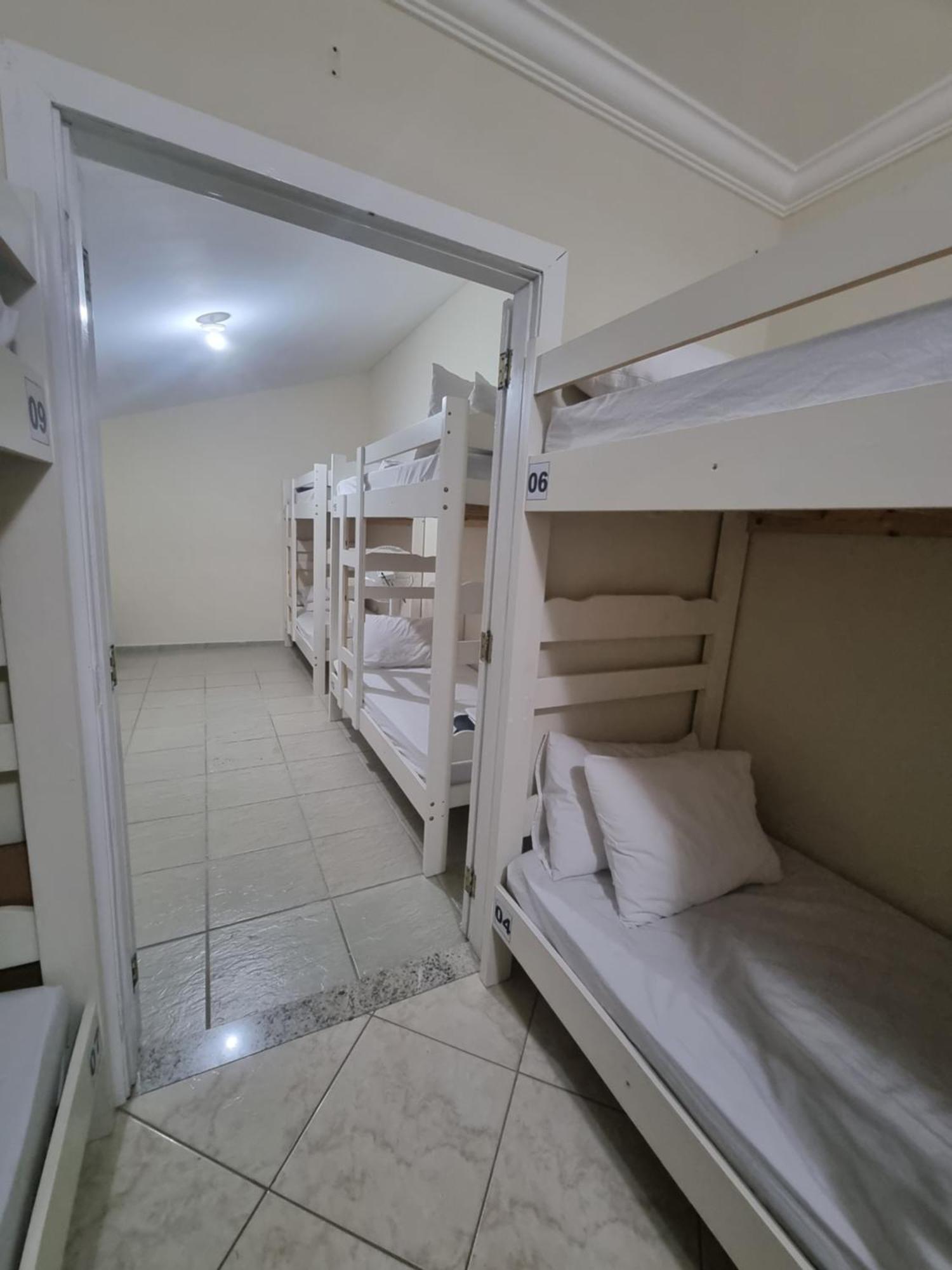 Zenit Hostel Da Cris Cabo Frio Luaran gambar
