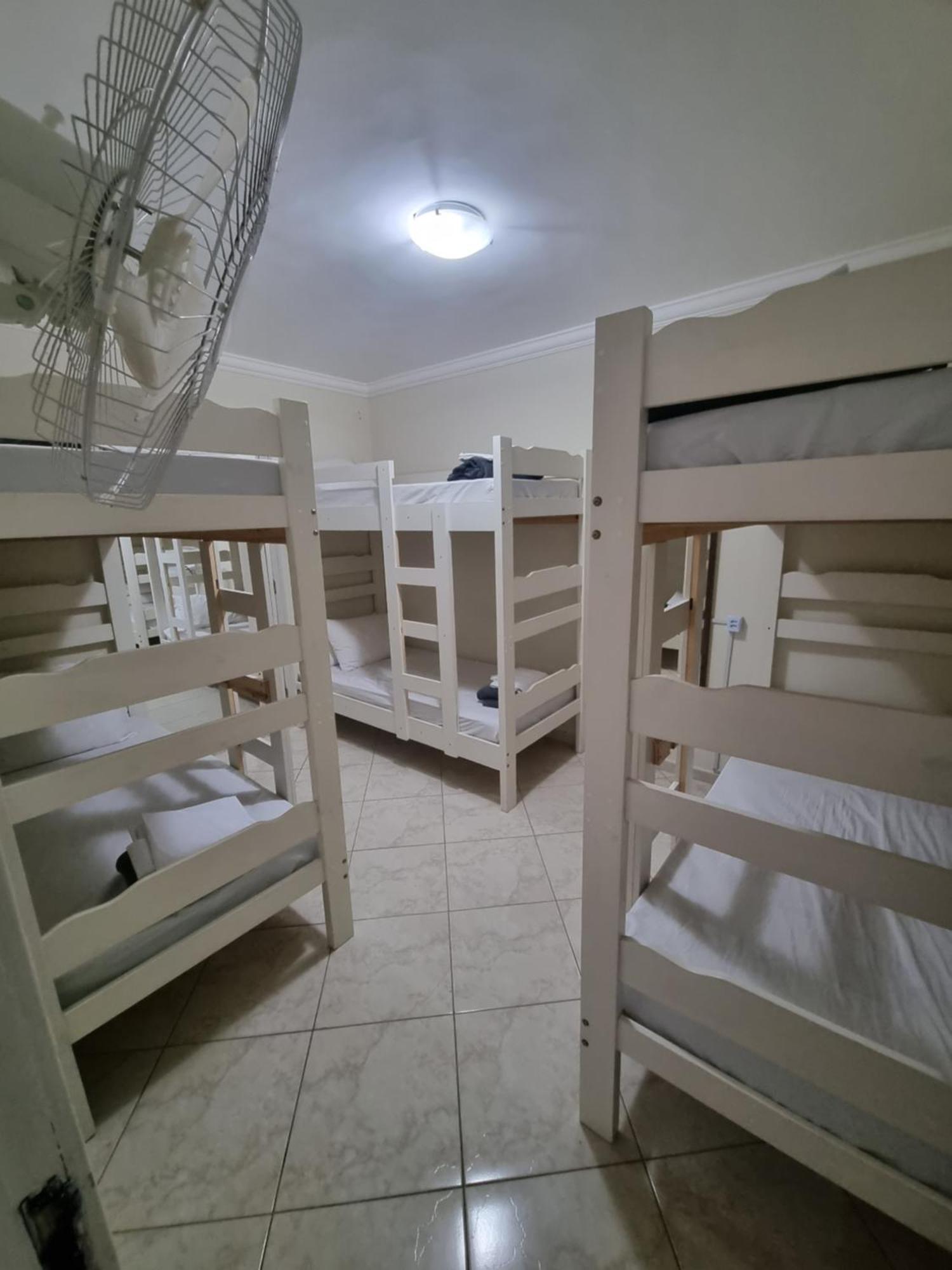 Zenit Hostel Da Cris Cabo Frio Luaran gambar