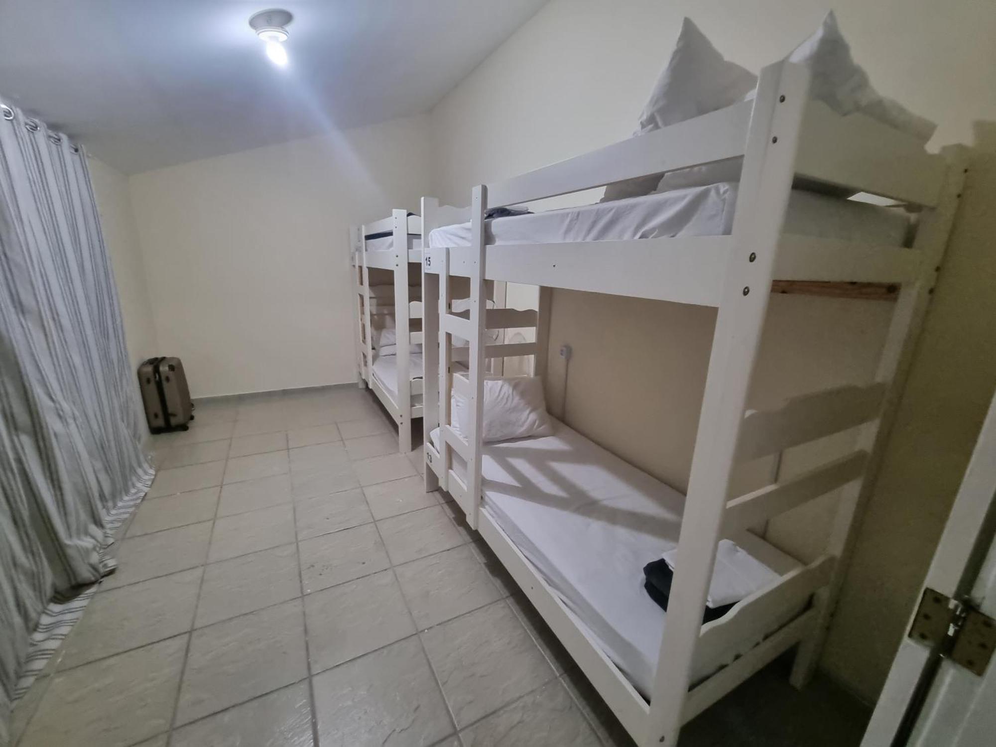 Zenit Hostel Da Cris Cabo Frio Luaran gambar